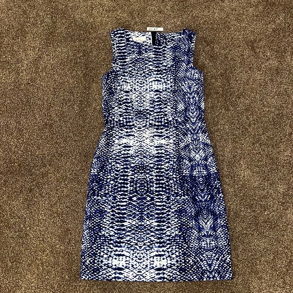 2/$30 Size 4 dress. Great condition